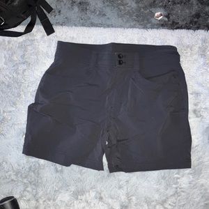 Eddie Bauer Quick dry material black shorts. Has zip-up butt pockets!!